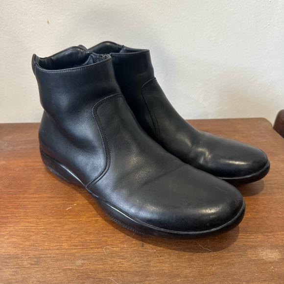Prada sport boots. Great condition. - Picture 2 of 15